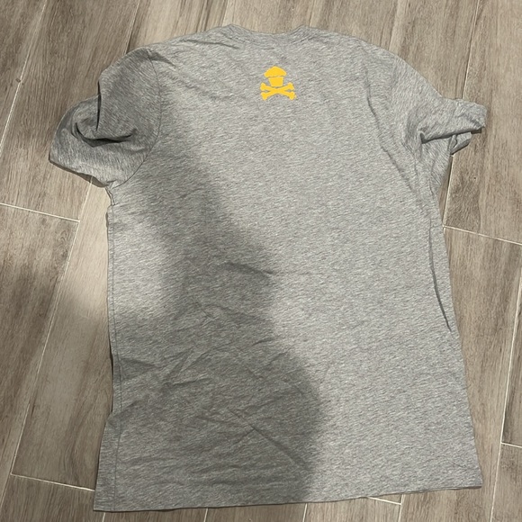 Johnny Cupcakes Tee x Bruins - Picture 3 of 3